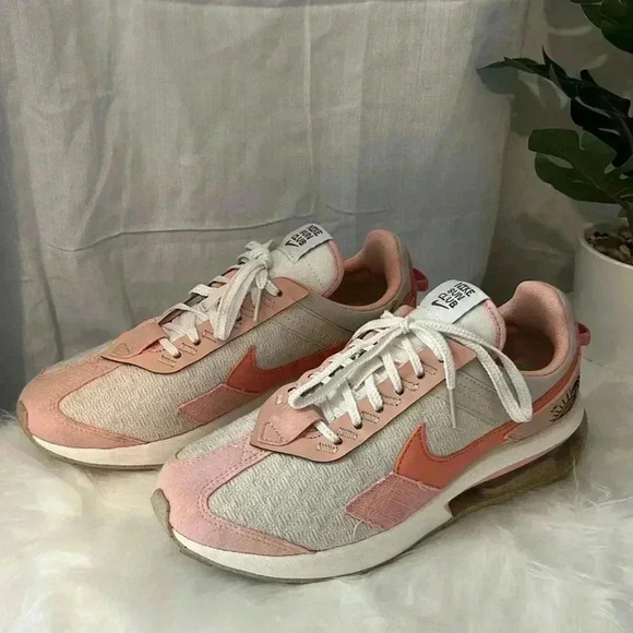 Nike Shoes - Nike Air Max Sun Club Women’s Sneakers